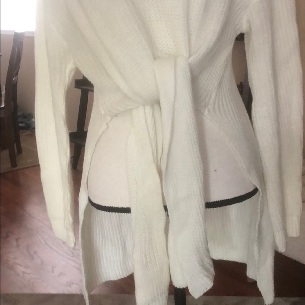 Sweater - Picture 2 of 4